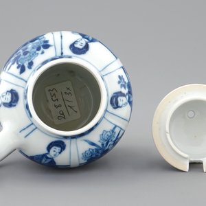 Een Chinees blauw-wit mosterdpotje met deksel, Kangxi — foto 6