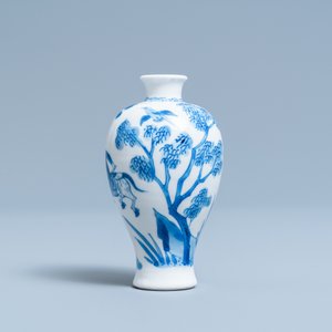 Een Chinees blauw-wit vaasje met een jongen te paard, Kangxi — foto 4