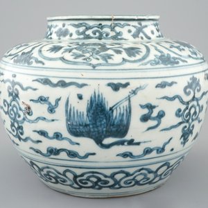 Een Chinees blauw-wit vaasje met kraanvogels, Ming Dynastie — foto 1