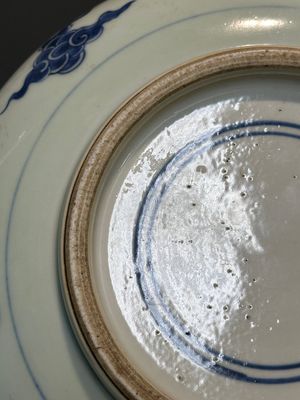 Een Chinees blauw-wit wierookvat met kraanvogels, 19e eeuw — foto 7