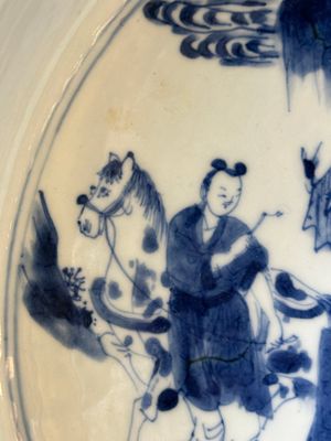 Een Chinees blauw-wit 'Xi Xiang Ji' bassin, Yongzheng — foto 4