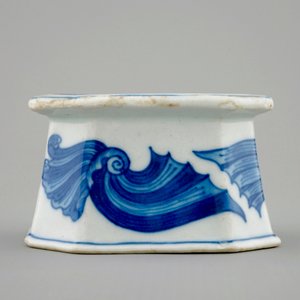 Een Chinees blauw-wit zoutvat naar Europees model, 1e helft 18e eeuw — foto 4