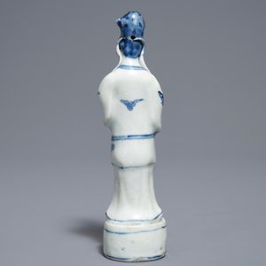 Een Chinees blauwwit model van een dame, Wanli — foto 3