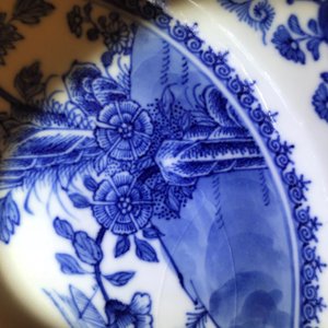 Een Chinees blauwwit wapenbord voor de Engelse markt, Qianlong — foto 6