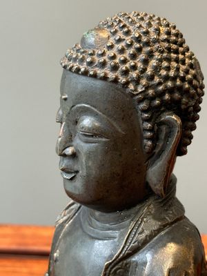 Een Chinees bronzen beeld van Boeddha, Ming — foto 6
