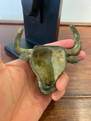 Een Chinees bronzen ornament in de vorm van een stierenkop, Periode der Strijdende Staten — foto 5