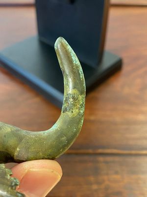 Een Chinees bronzen ornament in de vorm van een stierenkop, Periode der Strijdende Staten — foto 8