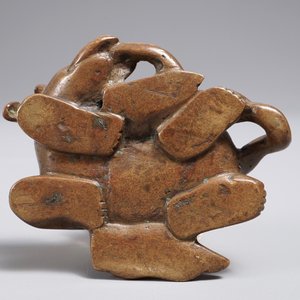Een Chinees bronzen scroll- of papiergewicht in de vorm van een olifant met berijder, 19/20e eeuw — foto 6