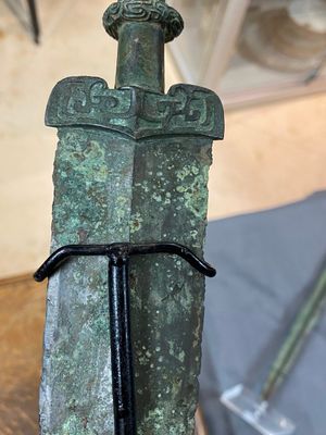 Een Chinees bronzen zwaard, Periode der Strijdende Staten, 5/4e eeuw v.C. — foto 11