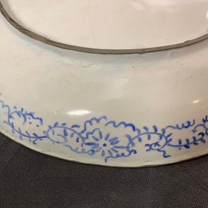 Een Chinees Canton email bord met Europees decor, Qianlong — foto 14