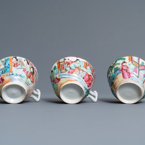 Een Chinees Canton famille rose 18-delig theeservies, 19e eeuw — foto 32