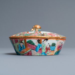 Een Chinees Canton famille rose 18-delig theeservies, 19e eeuw — foto 8