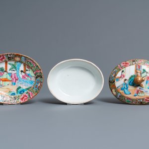 Een Chinees Canton famille rose 18-delig theeservies, 19e eeuw — foto 10