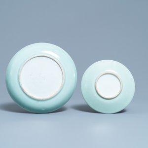 Een Chinees Canton famille rose theeservies met celadon fondkleur, 19e eeuw — foto 3