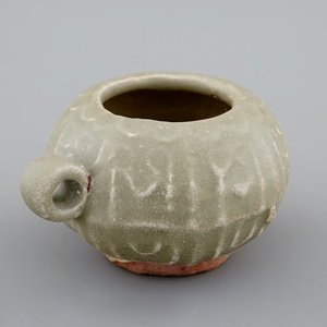 Een Chinees celadon vogelvoederbakje, late Ming Dynastie — foto 1