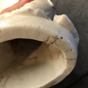 Een Chinees Dehua blanc de Chine model van Guanyin, 18/19e eeuw — foto 20