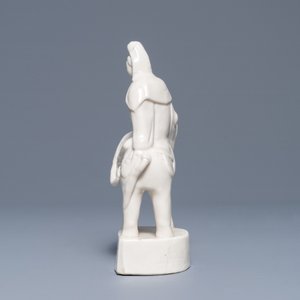 Een Chinees Dehua blanc de Chine model van Guanyin op een olifant, Kangxi — foto 3