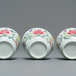 Een Chinees famille rose 15-delig theeservies met floraal decor, Qianlong — foto 6