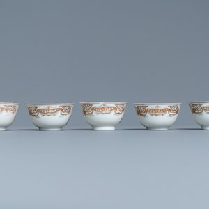 Een Chinees famille rose 20-delig theeservies met gekroonde monogrammen voor de Europese markt, Qianlong — foto 15