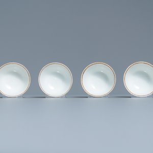 Een Chinees famille rose 20-delig theeservies met gekroonde monogrammen voor de Europese markt, Qianlong — foto 19