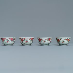 Een Chinees famille rose 27-delig theeservies met landschapsdecor, Yongzheng/Qianlong — foto 12
