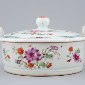 Een Chinees famille rose botervlootje, Qianlong, 18e eeuw — foto 4