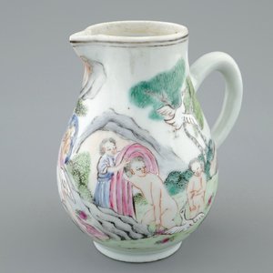 Een Chinees famille rose melkkanetje met decor van Leda en de zwaan, Qianlong, ca. 1740 — foto 3
