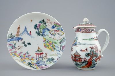 Een Chinees famille rose melkkannetje en een schoteltje, Yongzheng, 1723-1735