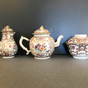 Een Chinees famille rose theeservies met floraal en verguld decor, Qianlong — foto 26