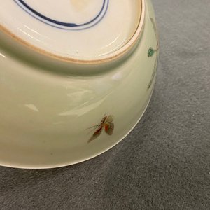 Een Chinees famille verte celadon-geglazuurd bord, Wanli merk, Kangxi/Yongzheng — foto 8