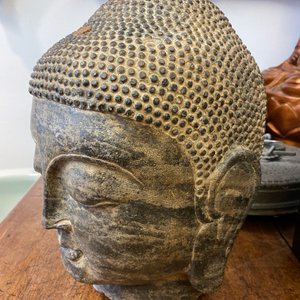 Een Chinees gesculpteerd stenen hoofd van Boeddha in Ming-stijl, 19/20e eeuw — foto 16