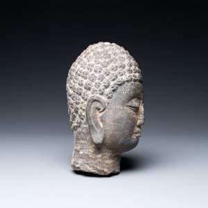 Een Chinees gesculpteerd stenen hoofd van Boeddha, Ming — foto 4