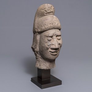 Een Chinees gesculpteerd stenen hoofd van een wachter, Ming — foto 1
