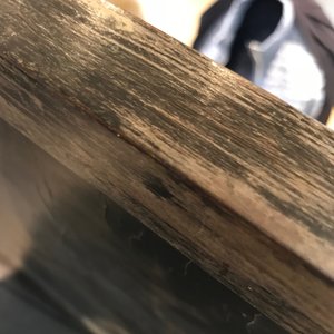Een Chinees houten lakwerk paneel met oplegwerk van cloisonné, ivoor en jade, 18e eeuw — foto 63
