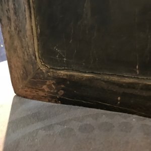 Een Chinees houten lakwerk paneel met oplegwerk van cloisonné, ivoor en jade, 18e eeuw — foto 72