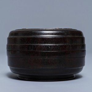 Een Chinees houten zegelwasdoosje met inlegwerk en inscriptie, 18/19e eeuw — foto 6