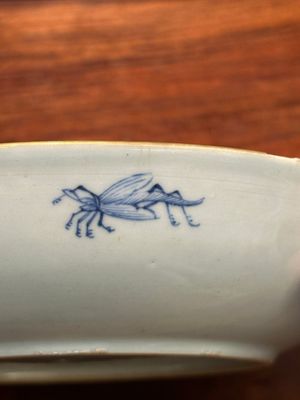 Een Chinees Imari-stijl bord met 'De Parasoldames' naar Cornelis Pronk, Qianlong — foto 15