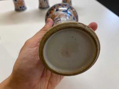 Een Chinees Imari-stijl kaststel van vijf vazen met feniksen, Kangxi/Yongzheng — foto 9