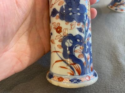 Een Chinees Imari-stijl kaststel van zes vazen met floraal decor, Kangxi — foto 6