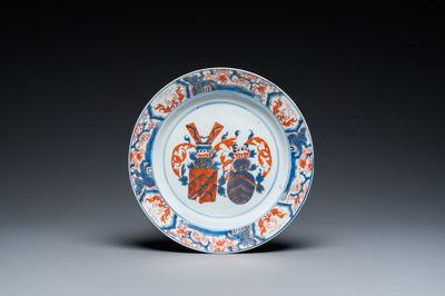 Een Chinees Imari-stijl wapenbord, Kangxi