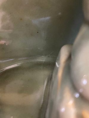 Een Chinees Longquan celadon schrijn met Guanyin, wellicht Ming — foto 18