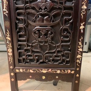 Een Chinees met parelmoer ingelegd houten kamerscherm met beschilderde zijde, 19e eeuw — foto 14