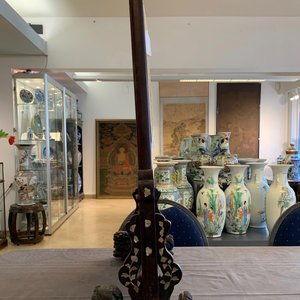 Een Chinees met parelmoer ingelegd houten scherm met zijden borduursel, 19e eeuw — foto 27