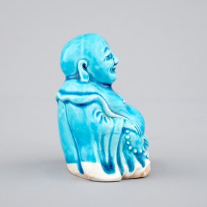 Een Chinees porseleinen monochroom turquoise figuur van een Boeddha, Kangxi — foto 5