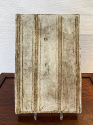 Een Chinees rechthoekig qianjiang cai plateau, gesigneerd Xu Jinchang 徐金昌, gedateerd 1889 — foto 6