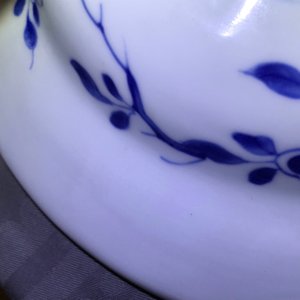 Een Chinees rose-Imari scheerbekken met het wapen van Zeeland, Kangxi/Yongzheng — foto 21