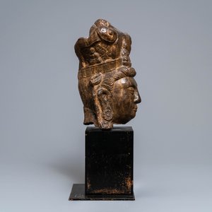 Een Chinees stenen hoofd van een Bodhisattva, wellicht Ming — foto 3