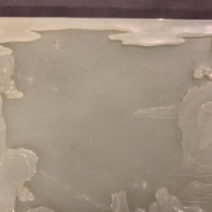 Een Chinees tafelscherm in lichte celadon jade en hardhout, 19/20e eeuw — foto 12