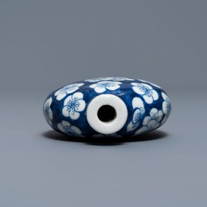 Een Chinees turkoois model van een kat, een pad en een blauw-witte snuiffles, Kangxi en 19e eeuw — foto 18