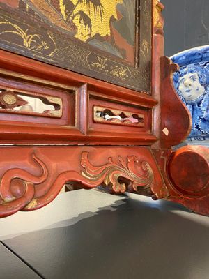 Een Chinees verguld, gelakt en beschilderd houten tafelscherm, Shanxi, 16/17e eeuw — foto 16